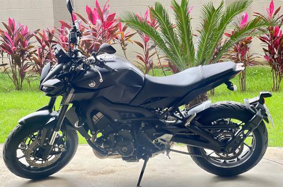 YAMAHA MT-09 